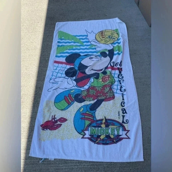 Vintage Disney Mickey Mouse Franco Get Vertical Volleyball Cotton Beach Towel - Picture 1 of 6